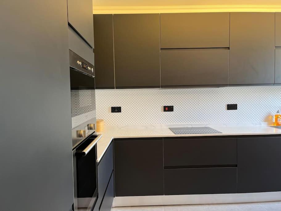 Beautiful 4-Bedroom Townhouse In Sliema Exterior photo
