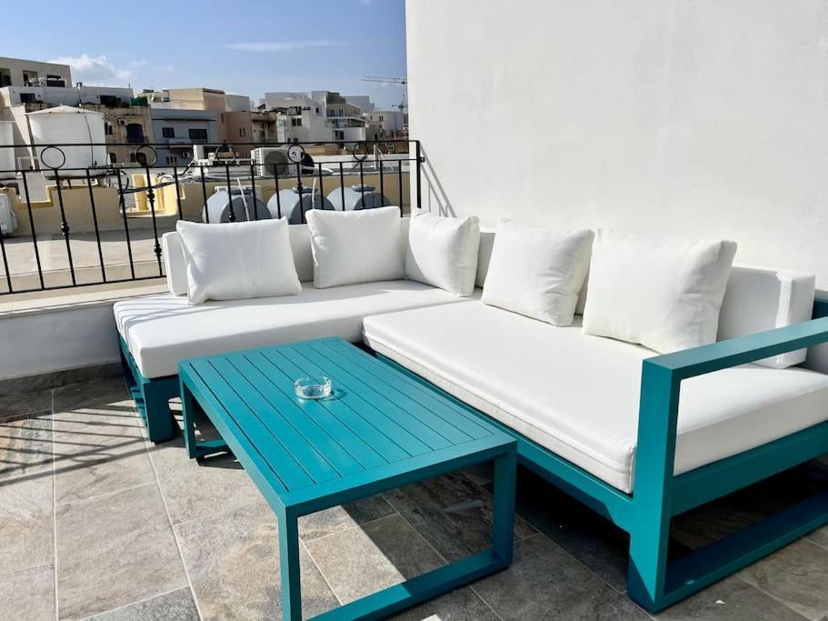 Beautiful 4-Bedroom Townhouse In Sliema Exterior photo