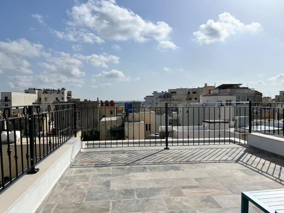 Beautiful 4-Bedroom Townhouse In Sliema Exterior photo